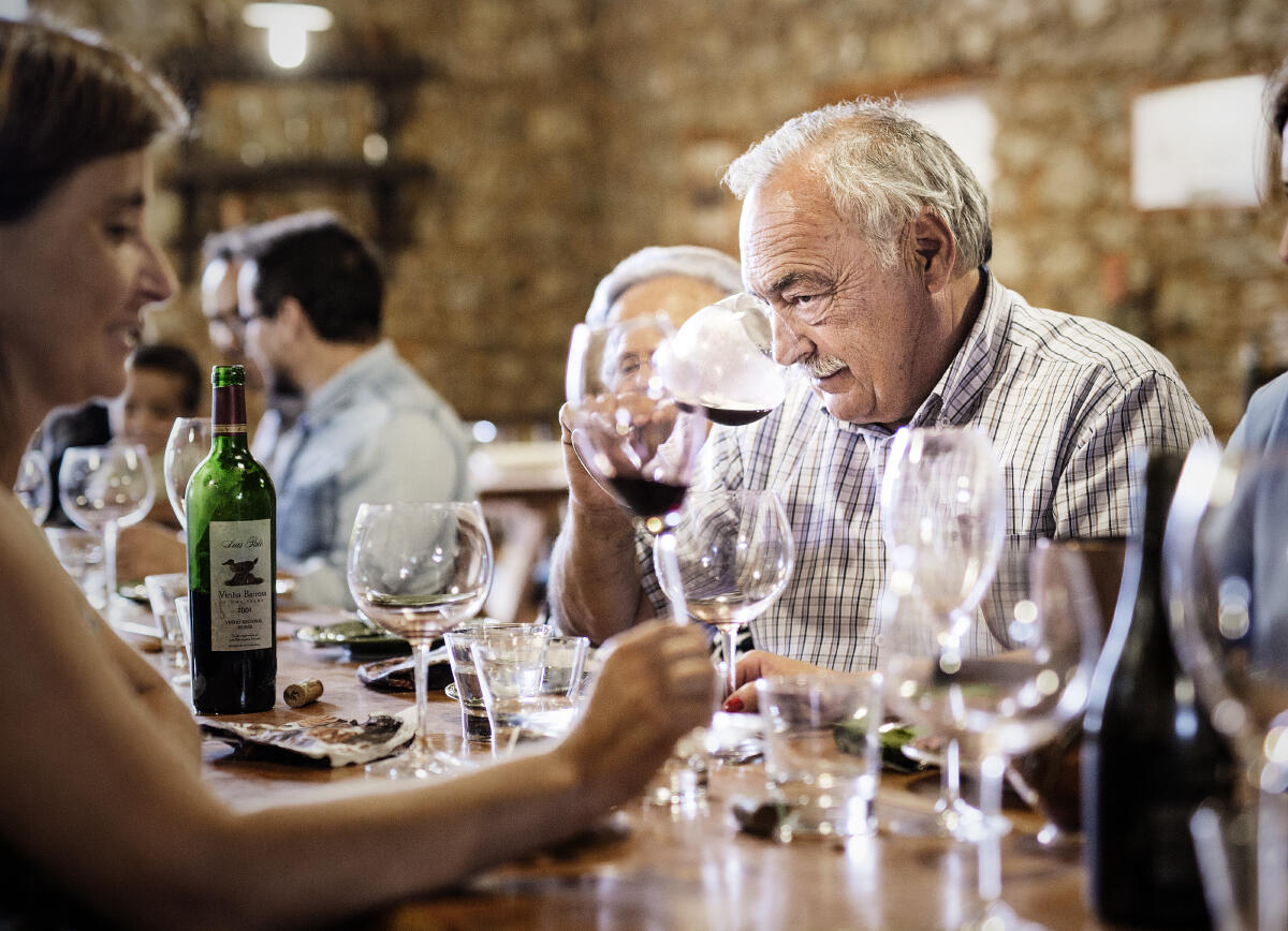 Enoturismo: Luís Pato a almoçar na adega.
